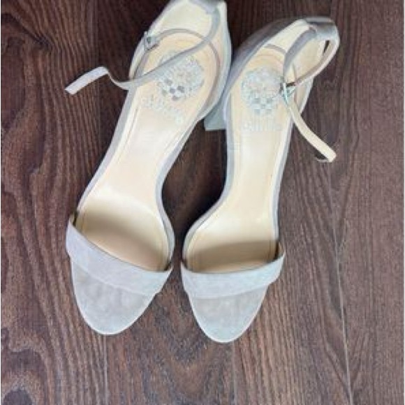 Vince Camuto grey suede heels - Picture 2 of 3